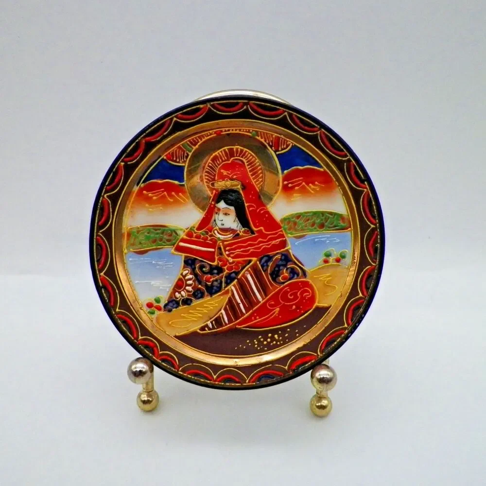Japanese Porcelain Mini Tashiro Shoten Plates 4.25